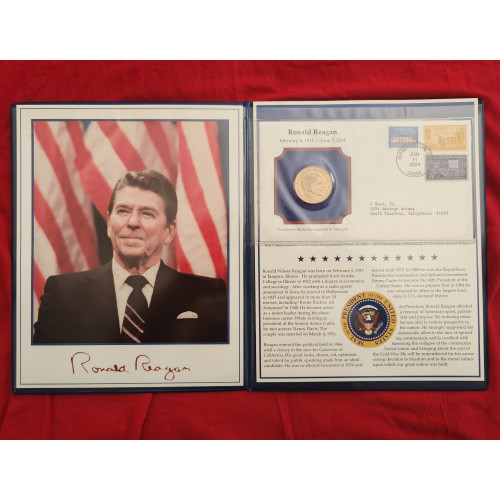 Ronald Reagan Memorial Commemorative 24kt Gold Plated - June 11 2004 - Medal Stamp Ronald Reagan Memorial Commemorative 24kt Gold Plated - June 11 2004 - Medal Stamp